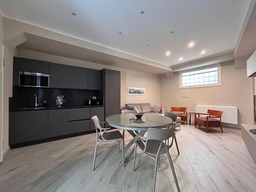 Homeby, Modern Loft פיזה