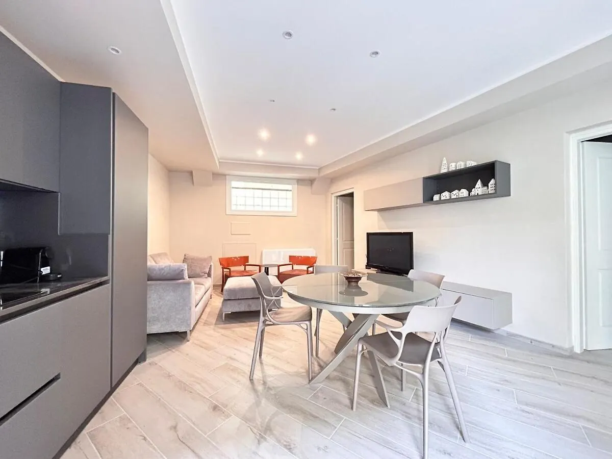 Homeby, Modern Loft פיזה 0*,  איטליה
