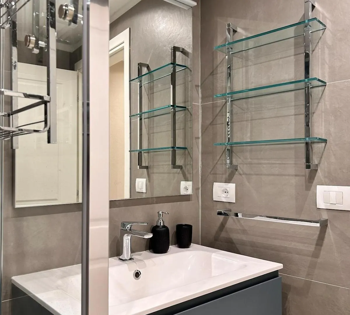 Homeby, Modern Loft פיזה 0*,